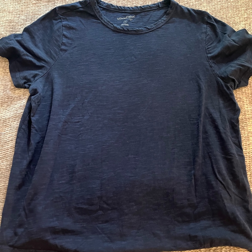 Basic comfy Target tee - Picture 2 of 2
